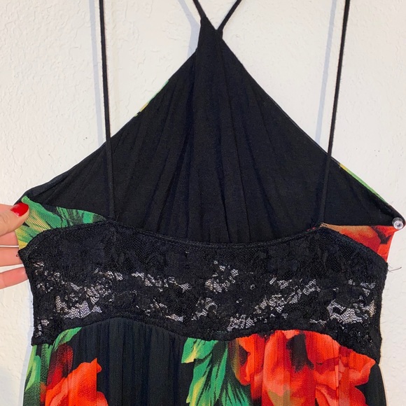 Clothes - Picture 4 of 4